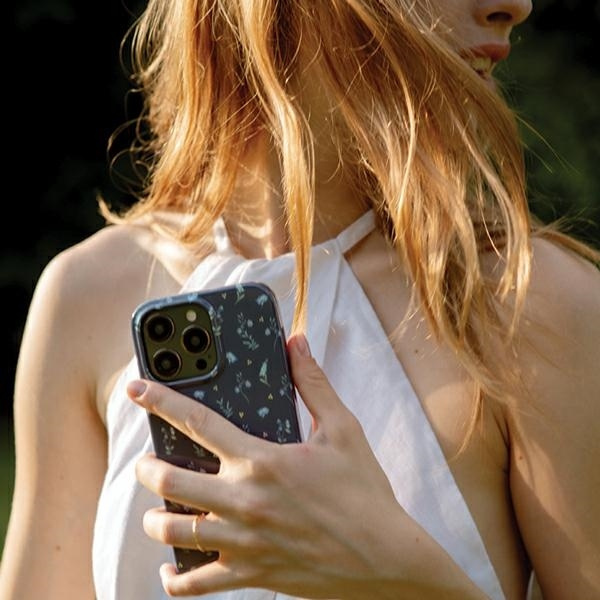 Etui UNIQ Coehl Prairie na iPhone 15 Pro - granatowe