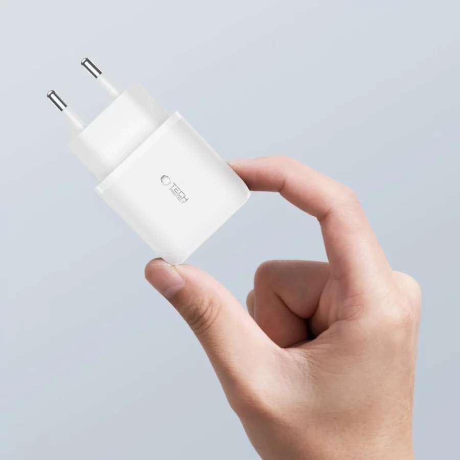 Ładowarka Tech-Protect C20W sieciowa USB-C PD 20W / USB-A QC 3.0 z kablem USB-C / Lightning - biała