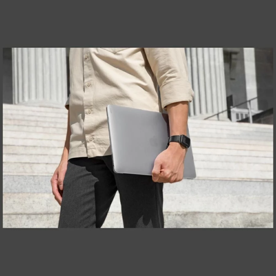 Etui UNIQ Vero do MacBook Pro 14" M1-M4  (2021-2024) - przezroczyste