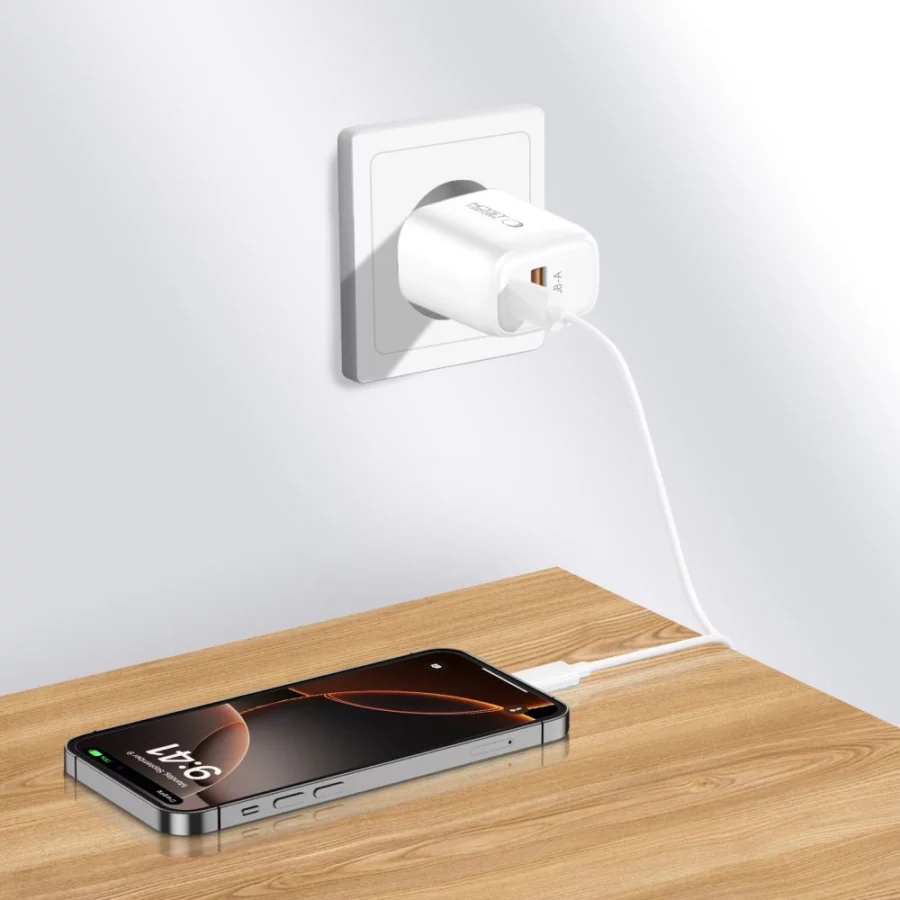 Ładowarka sieciowa Tech-Protect NCA30 PD 30W QC3.0 USB-A / USB-C- biała