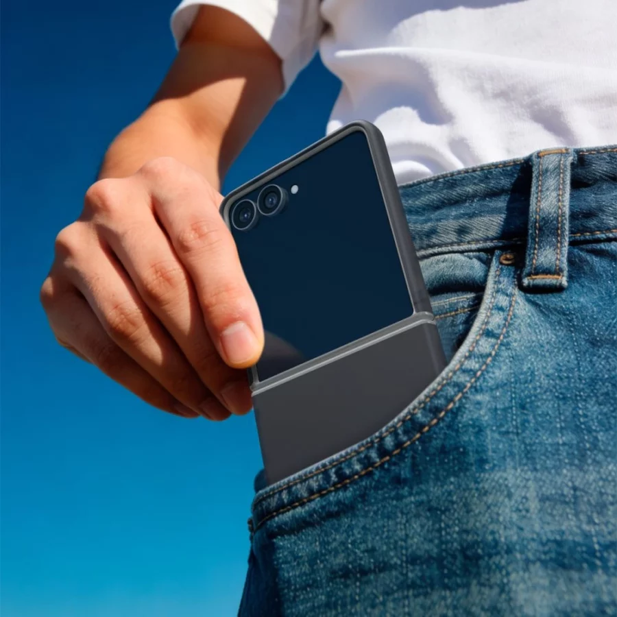 Etui Spigen Nano Pop MagSafe na Samsung Galaxy Z Flip 8 - czarno-szare