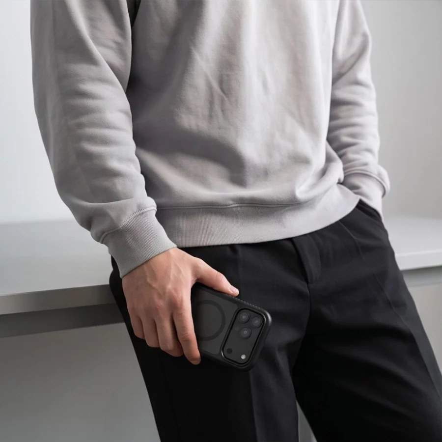 Etui Tech-Protect Defense MagSafe na iPhone 17 Pro / 18 Pro - czarne matowe