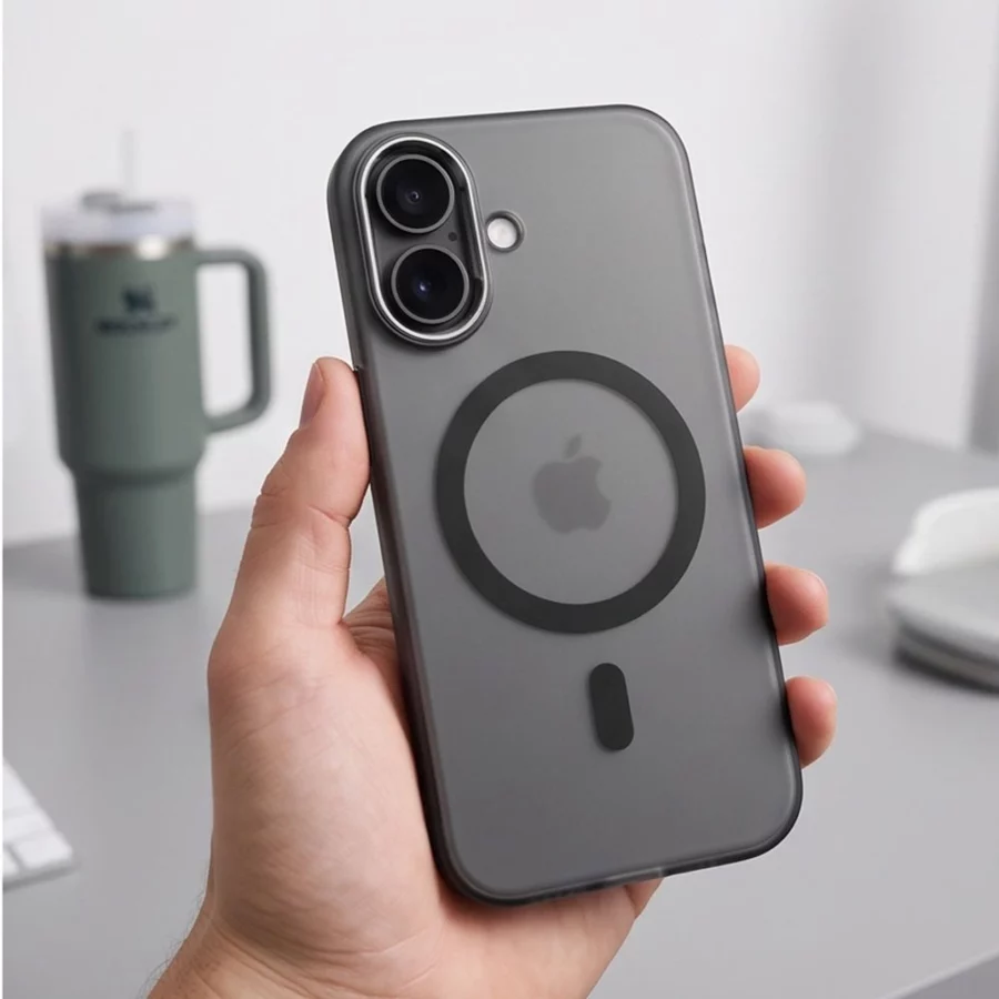 Etui Tech-Protect MagZero MagSafe na iPhone 17 - czarne matowe