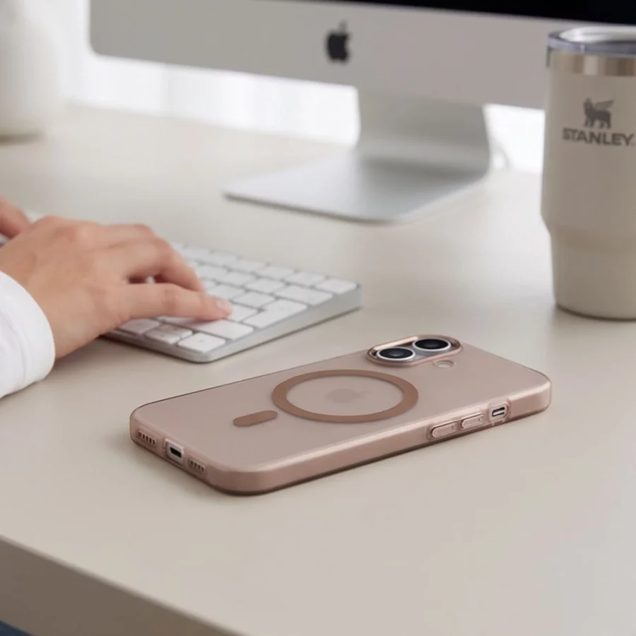 Etui Tech-Protect MagZero MagSafe na iPhone 17 - beżowo-brązowe matowe