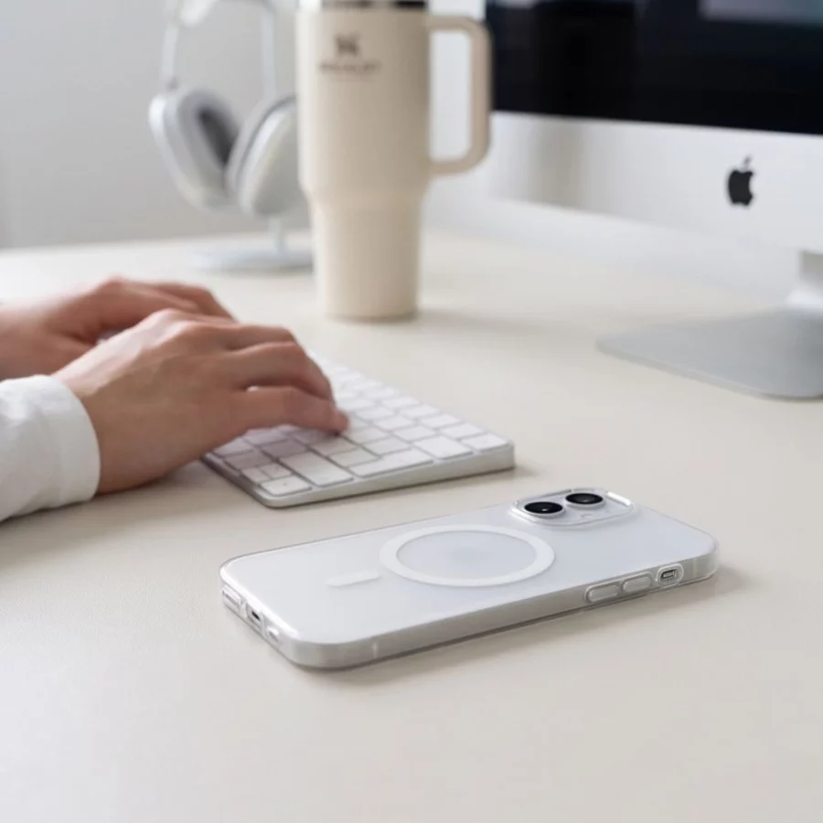 Etui Tech-Protect MagZero MagSafe na iPhone 17 - białe matowe
