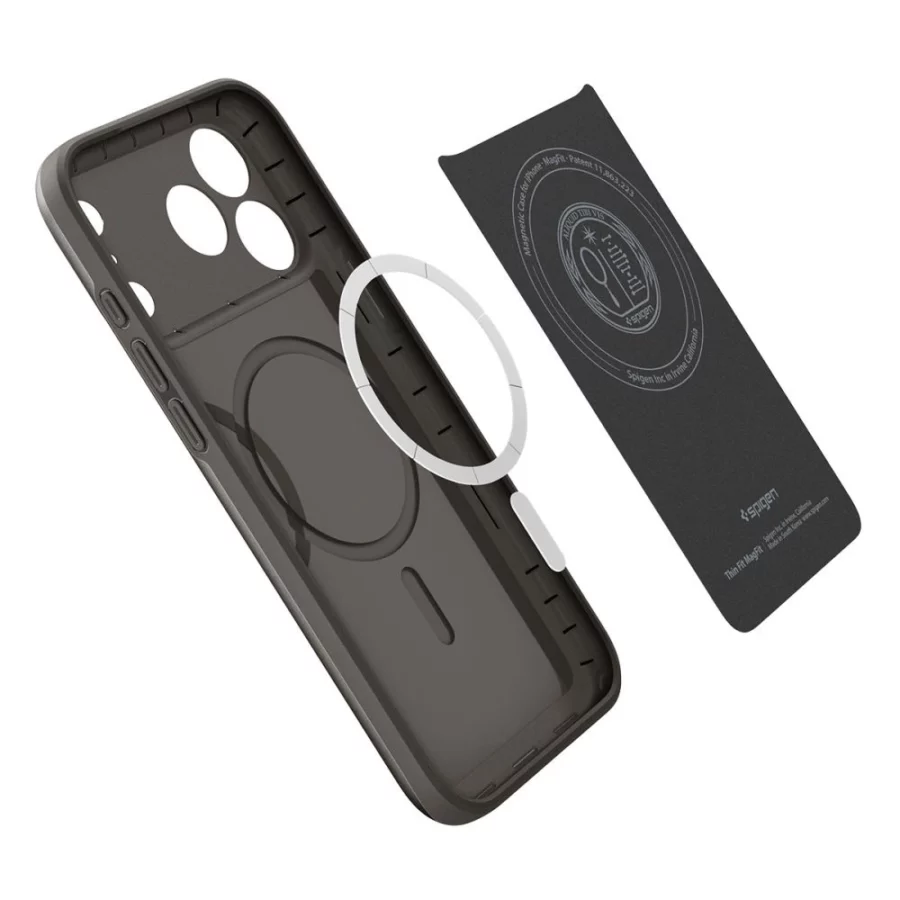 Etui Spigen Thin Fit MagSafe na iPhone 18 Pro / 17 Pro - czarne