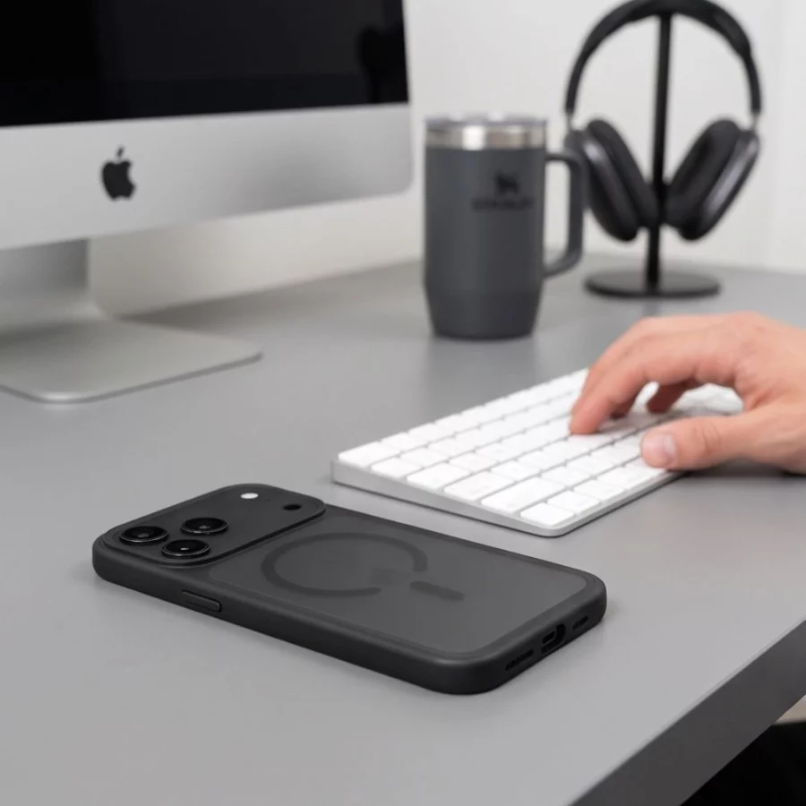 Etui Tech-Protect Magmat Magsafe CC na iPhone 18 Pro Max / 17 Pro Max - czarne matowe