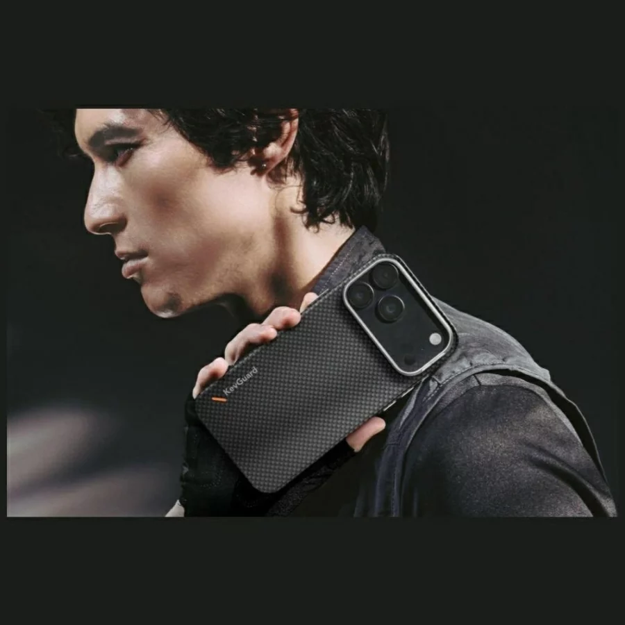 Etui UNIQ Keva Magclick Charging na iPhone 18 Pro / 17 Pro - czarne